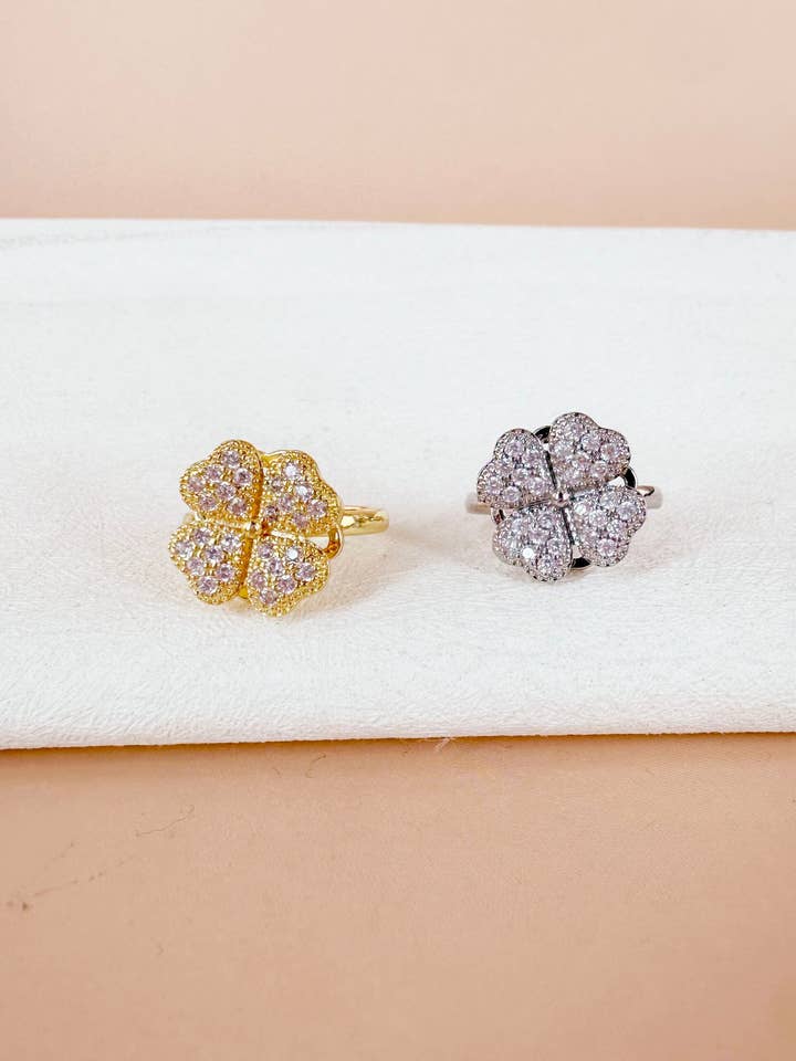 Four-leaf clover anti-stress ring for wholesale by D Bijoux