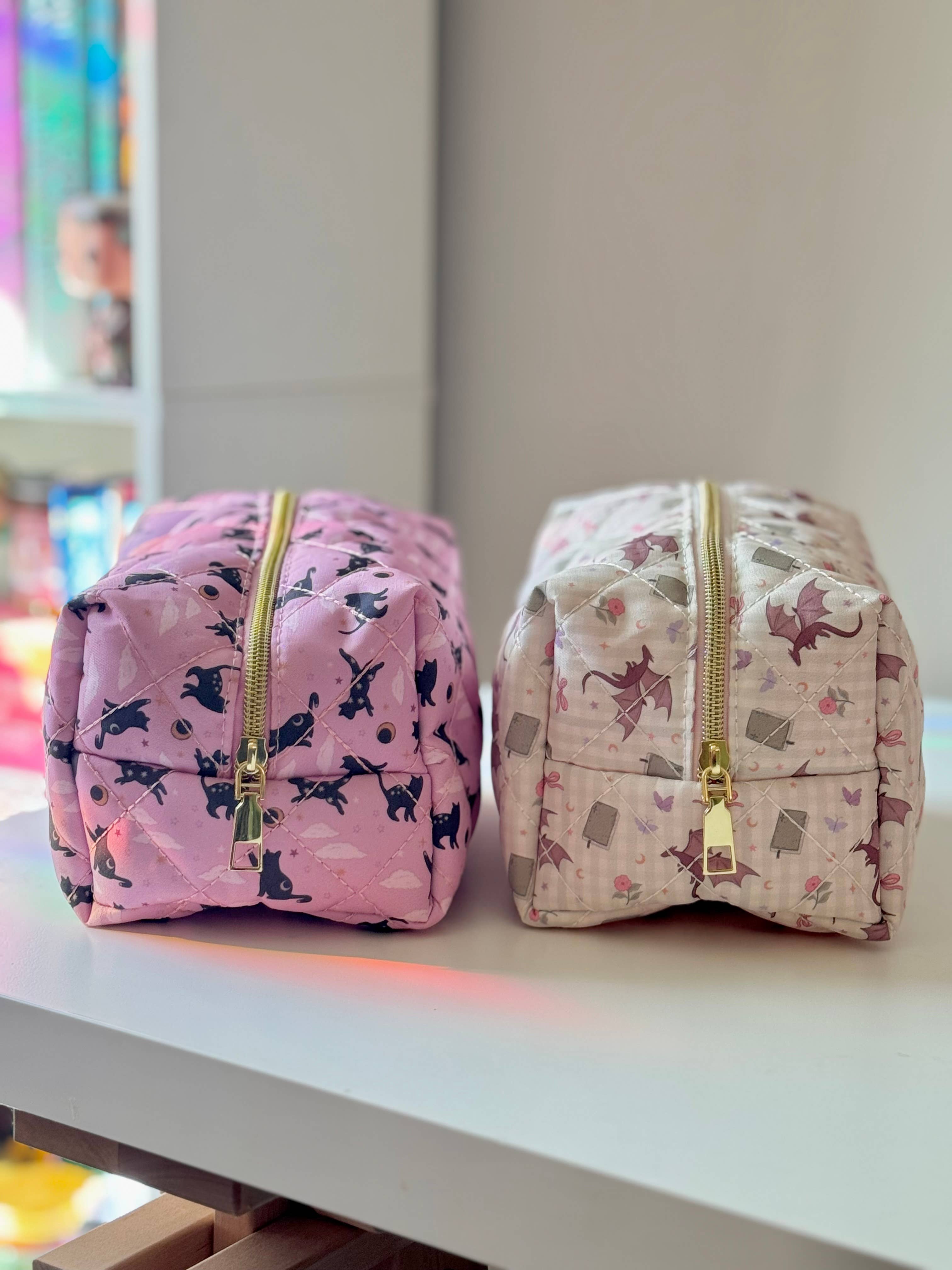 CrescentCatCo - Wholesale Makeup/Cosmetic Bag - Fantasy Reader Gingham Dragon Quilted Makeup Pouch8