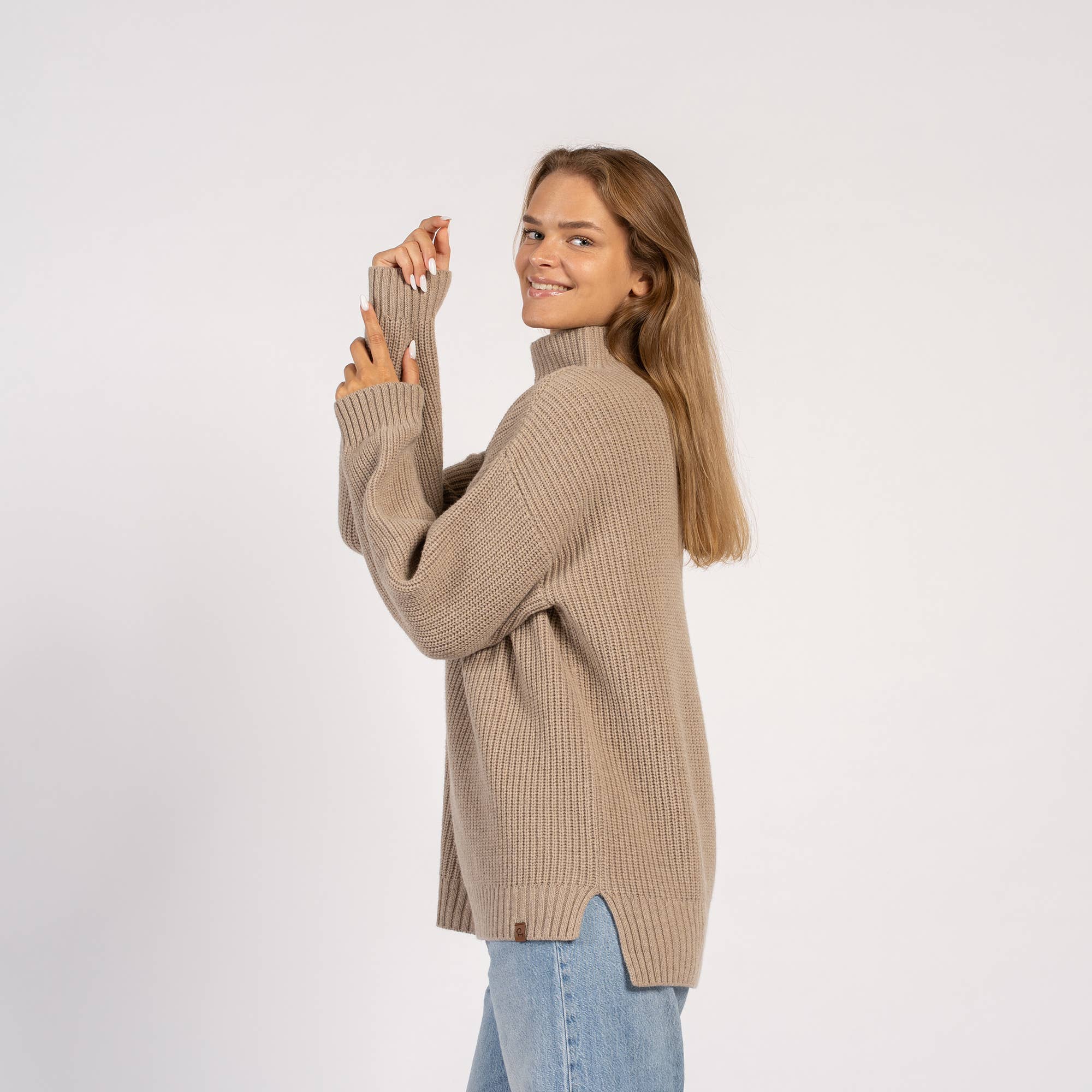 menique - Wholesale Knit Sweater - Women's - Relaxed Cashmere Sweater NOA