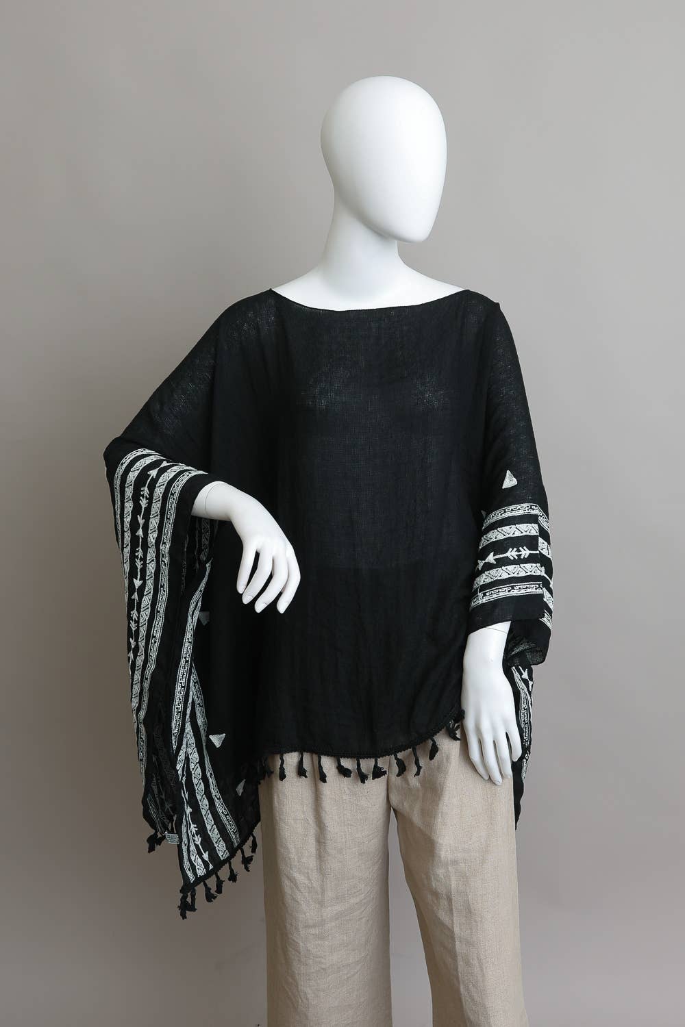 Leto Accessories – wholesale Tunika - Dam – Luftig tunika med aztekisk brodyr9