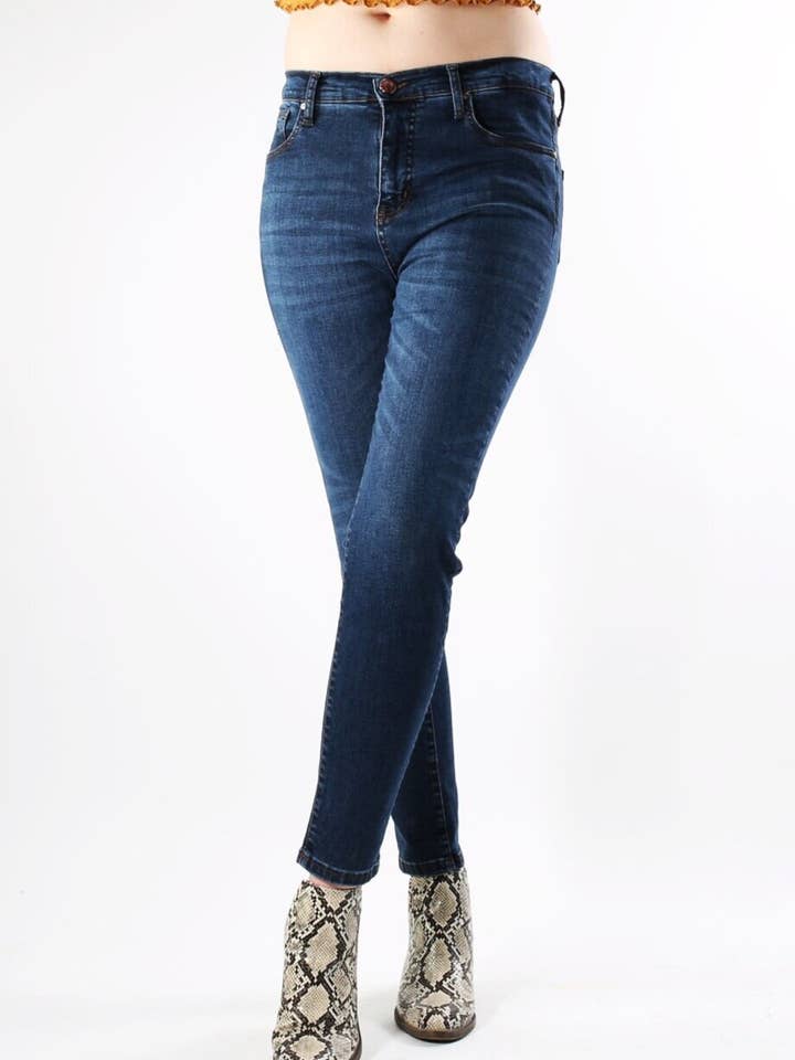 Classic skinny jean ~ THE CLAUDIA/dark blue for wholesale by Amarisa
