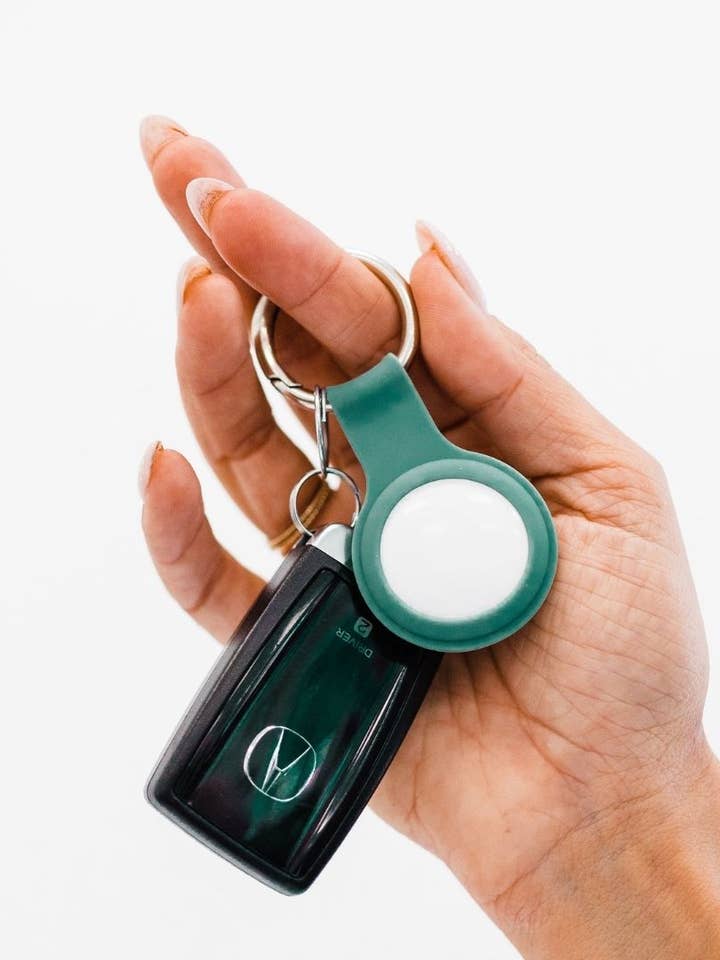 Porte-clés Airtag en silicone Bowie pour la vente par modern and chic