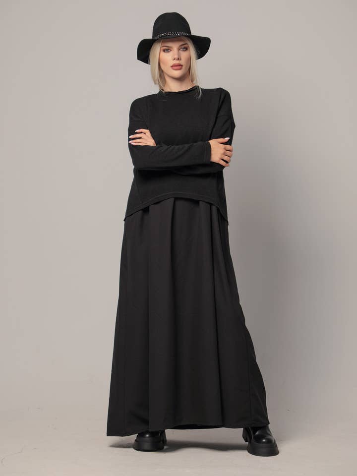 Eartha - Loose Maxi Dress With Removable Knitted Long-sleeve for wholesale by ADEPTT