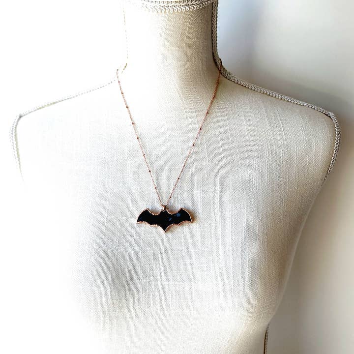 MergingMetals – Großhandel Kette mit Anhänger/Charm – Fledermaus-Halskette aus Moss Achat4