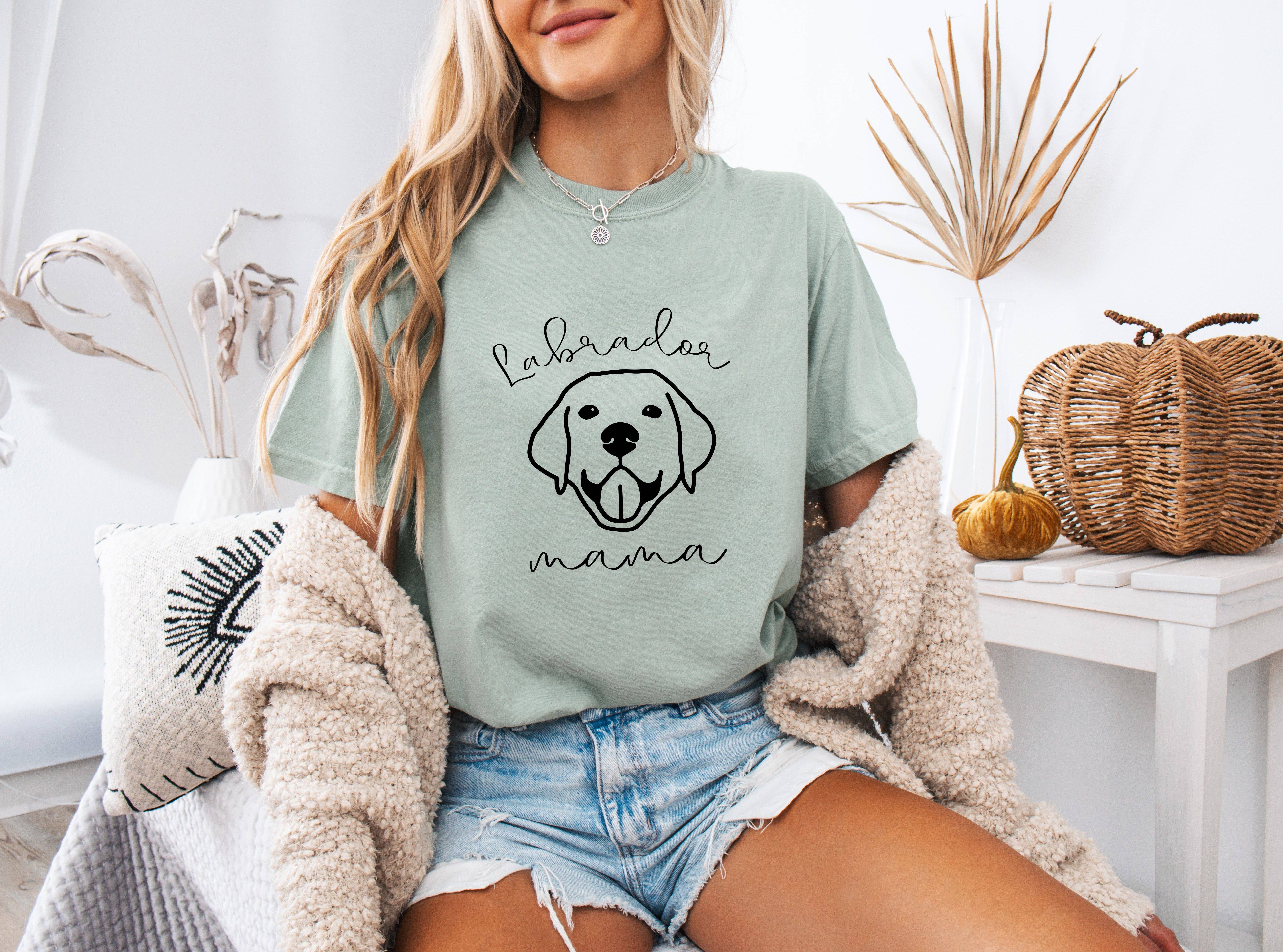 Verita Culture - Wholesale Screen Printed T-Shirt - Women's - Labrador Retriever Dog Mom Comfort Colors T Shirt (Copy)5