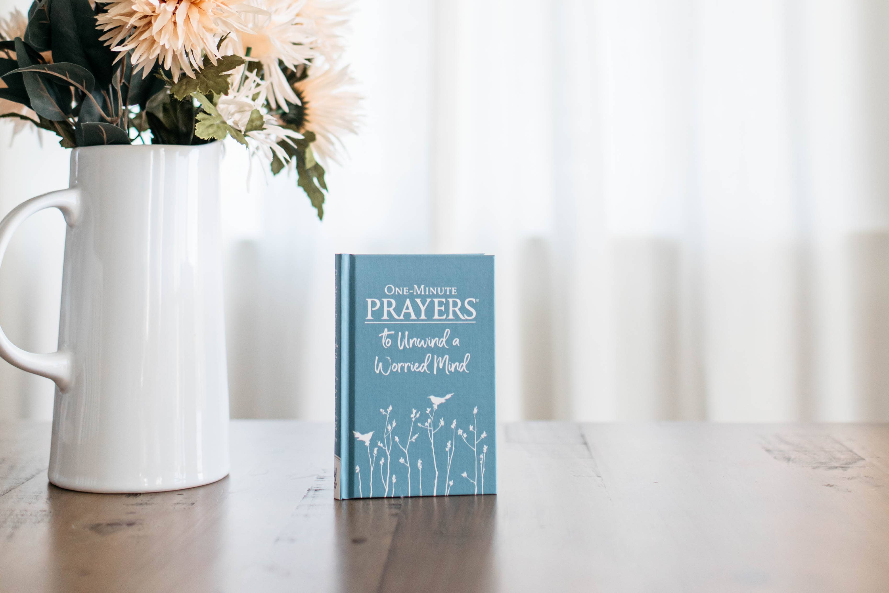 Harvest House Publishers Gift & Specialty Books - Wholesale Religion - One-Minute Prayers  to Unwind a Worried Mind2