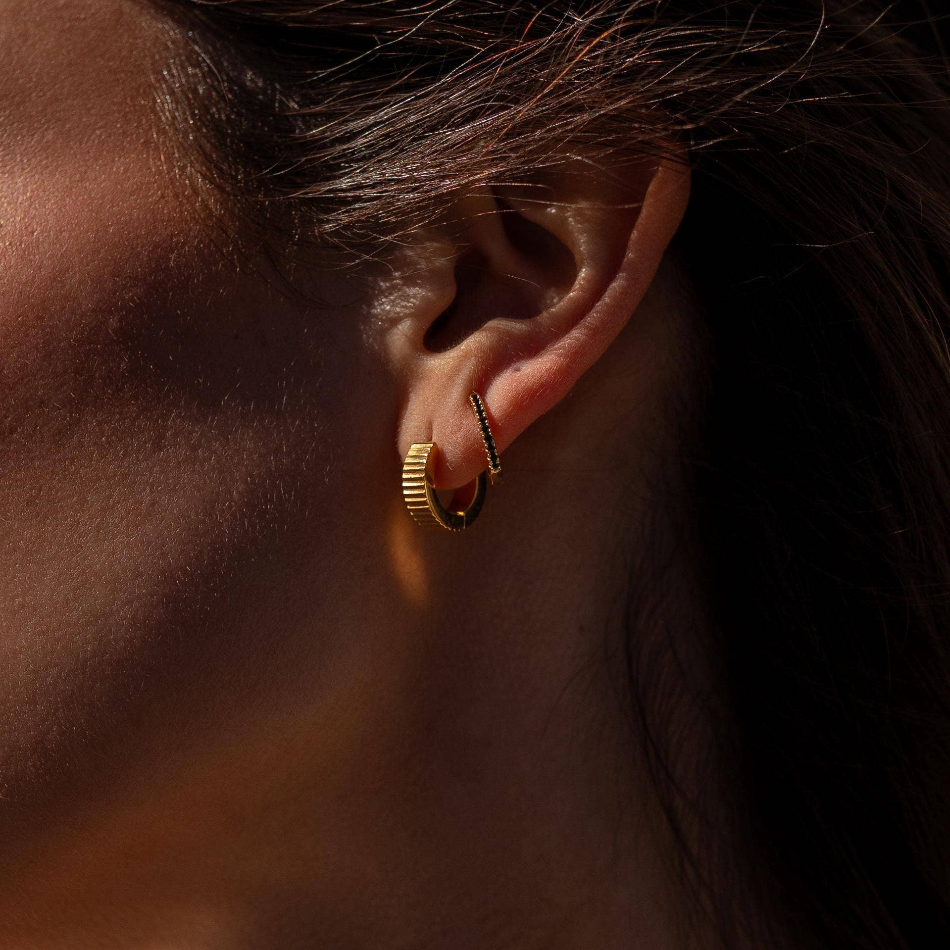 ALCO Jewelry - Wholesale Huggie Earrings - Roman Huggies5