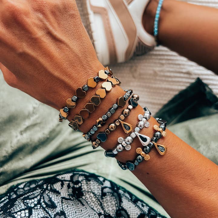 Goupi - Wholesale Jewelry Set - Semiprecious hematite beaded stackable bracelets