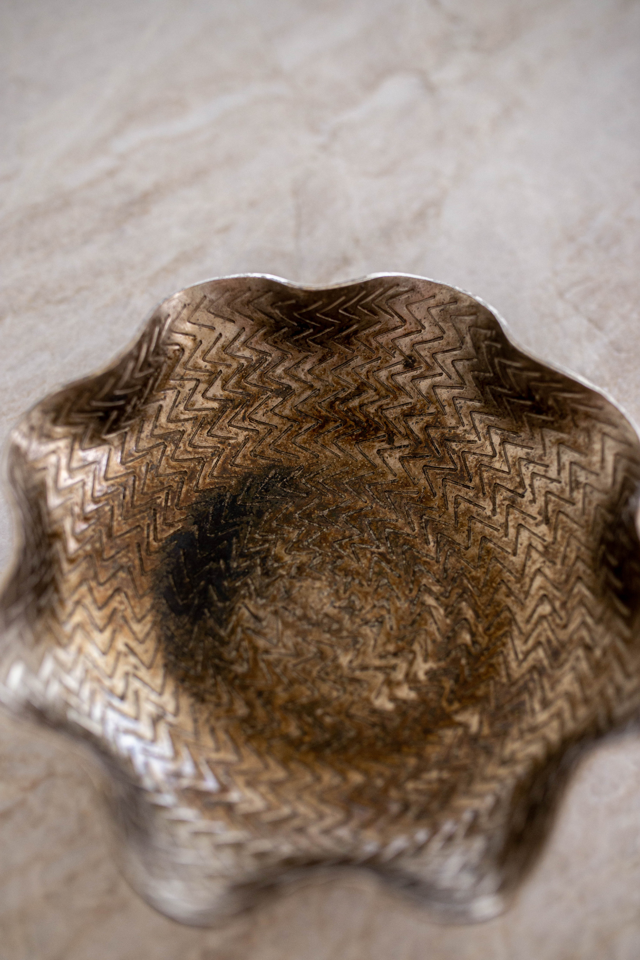 Luxe B Co – wholesale Decorative tray – Bronze Textured Decorative Tray3