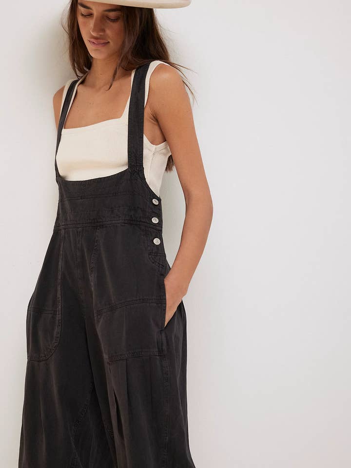 Hope & Sunshine - Wholesale Overalls - Women's - Loose Fit Sleeveless Denim Overalls15