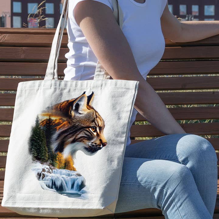 Paysage de montagne lynx d'hiver Tote pour la vente par This Joyful Home