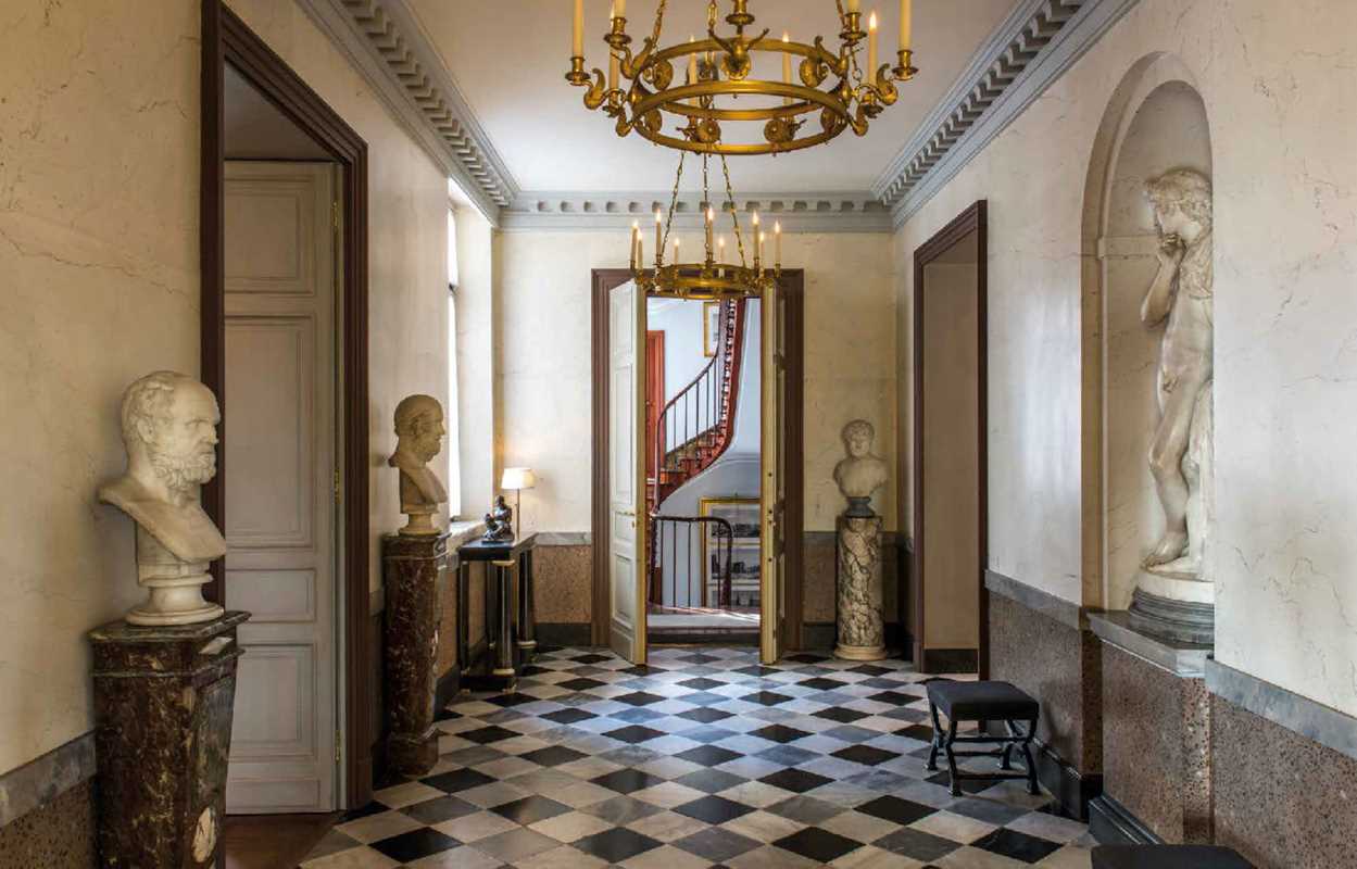 Simon & Schuster - Wholesale Home & Garden - Paris Living by Guillaume Laubier1