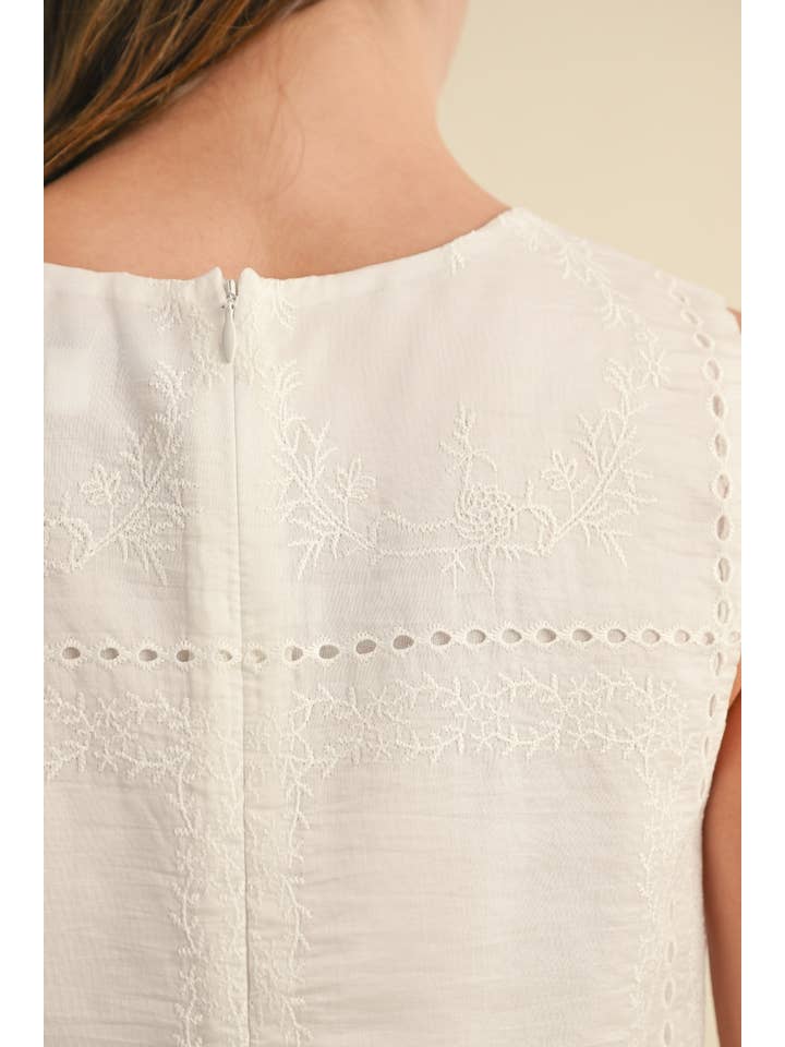 WHITE T4844ST EYELET DETAIL SLEEVELESS TOP for wholesale on Faire