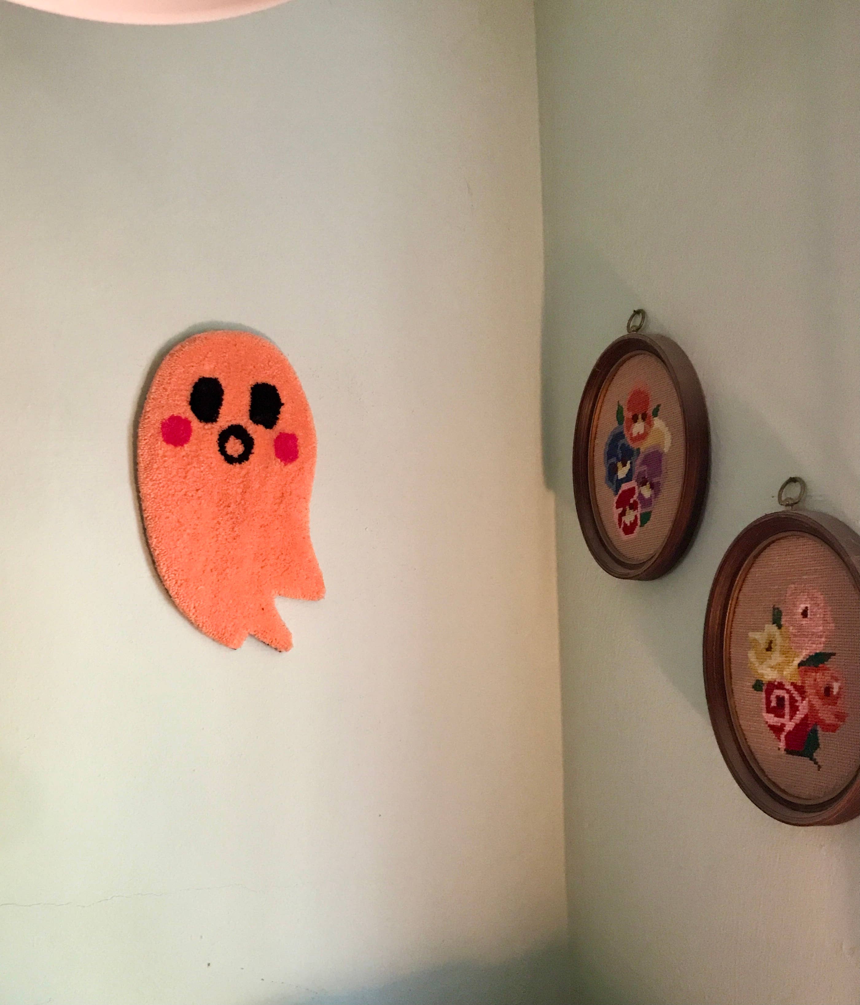 Hi Cutie - Wholesale Wall Accent - Pastel Ghost Wall Hanging2