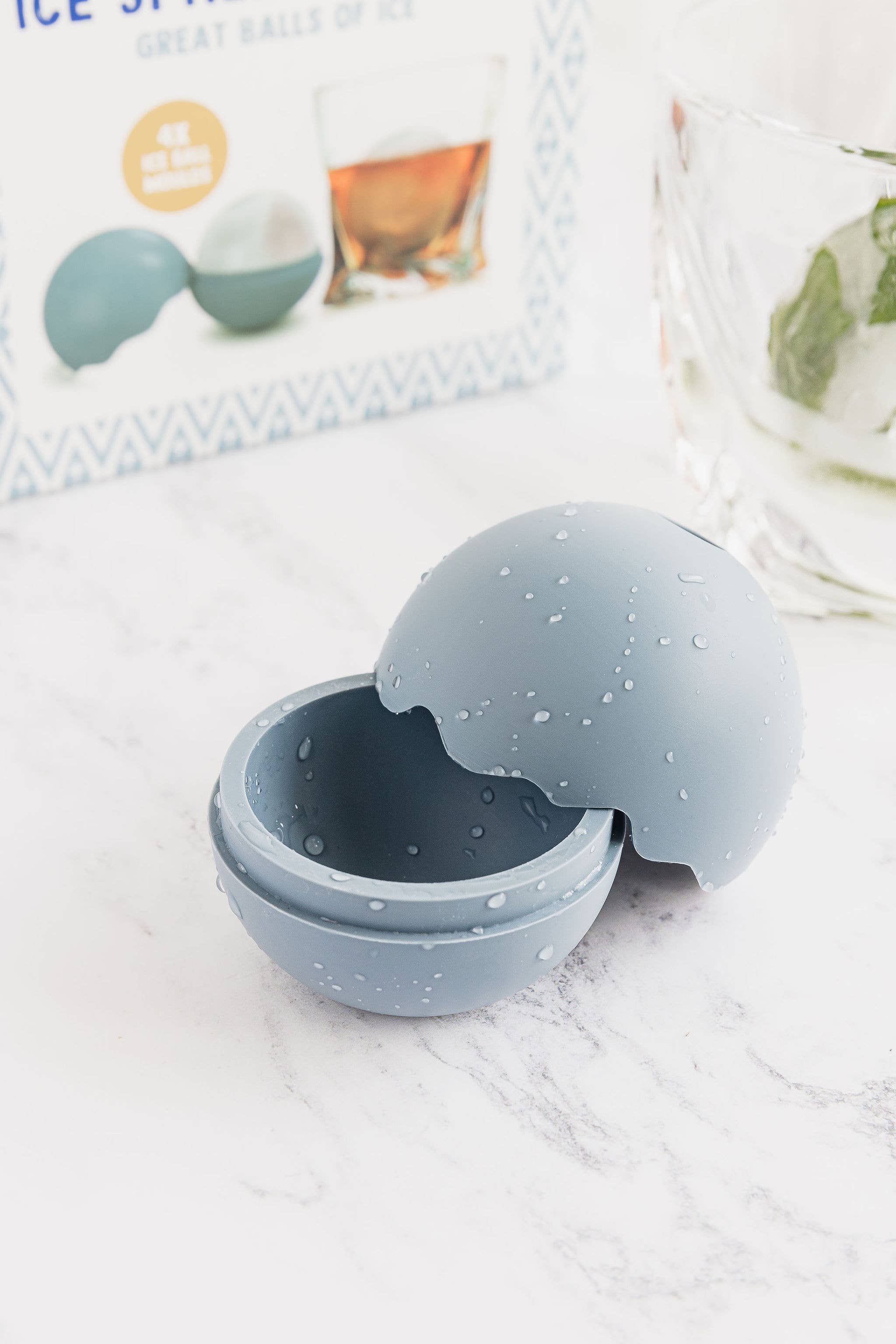 UBERSTAR – wholesale Ice tray/mould – Ice Sphere Molds - Set of 4 Blue5