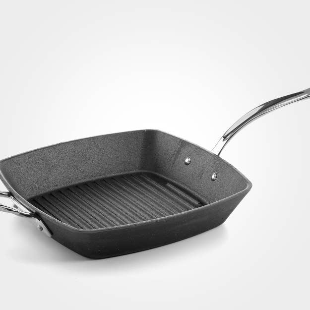 samuel groves – wholesale Cast iron skillet – Britannia 26cm Cast Iron Square Grill2