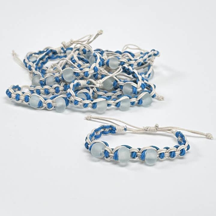 Lot de 10 bracelets tissés en verre de plage pour la vente par Pink House Imports