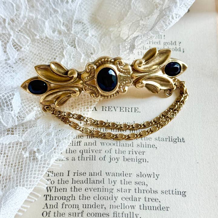 Petite Mariee Boutique - Wholesale Hair Pin - Lana Vintage Bridal Hairpiece2