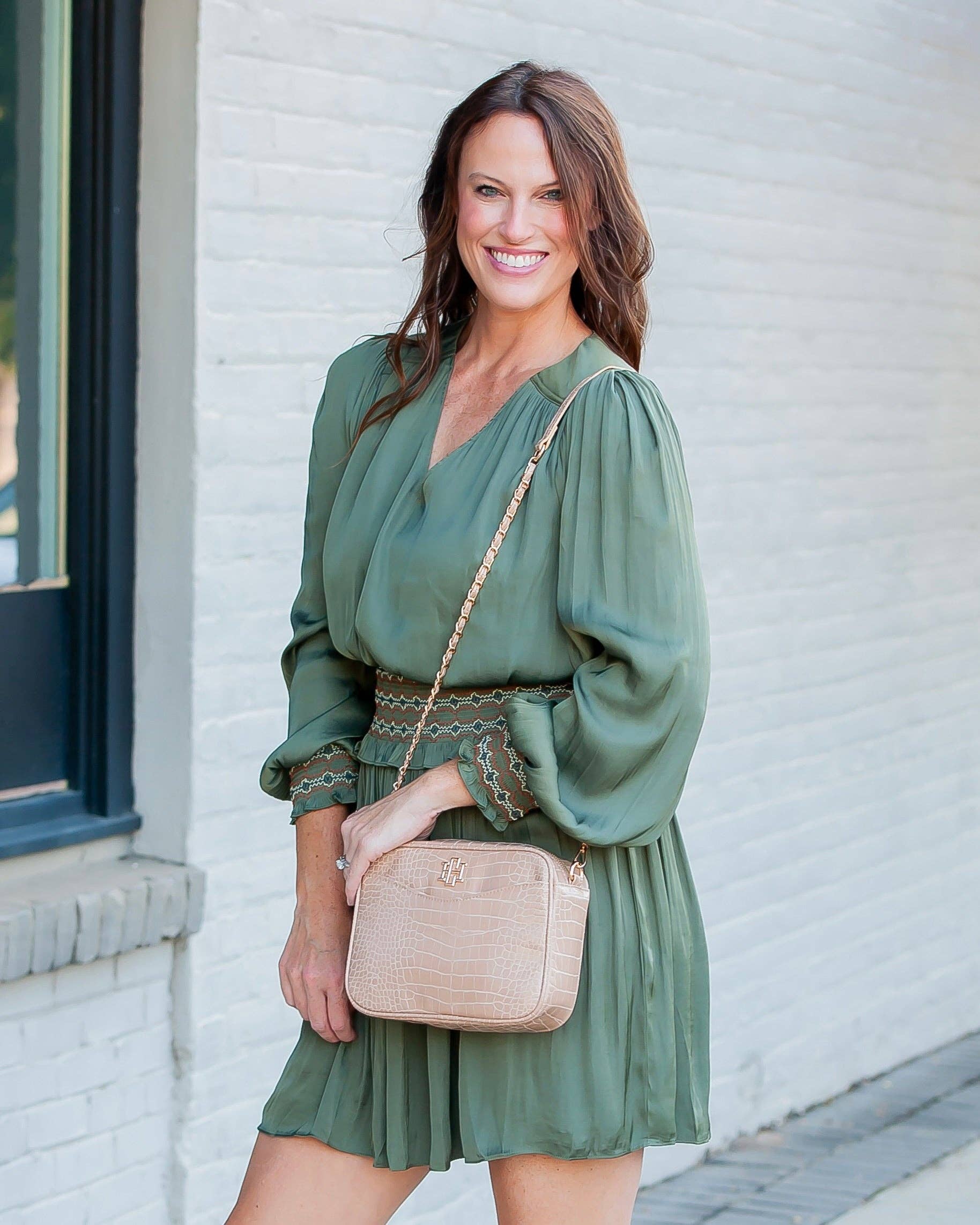 Caroline Hill - Wholesale Crossbody Bag - Women's - Fiona Crossbody Latte EC1