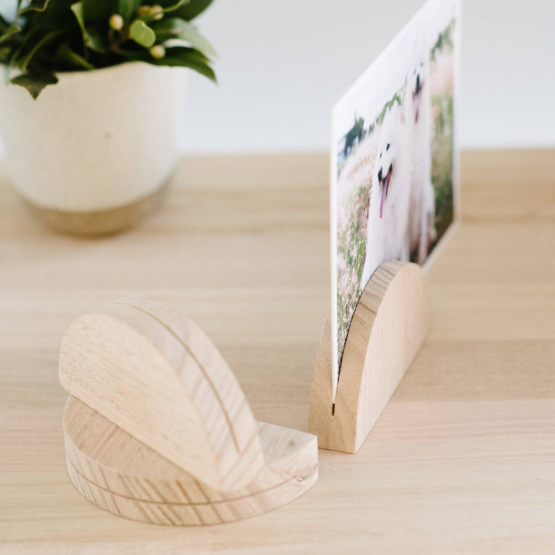 In the Daylight - Wholesale Picture frame stand - Large Arch Timber Photo Stand2