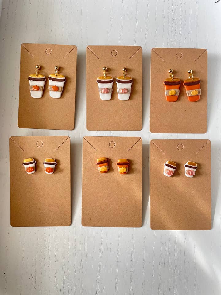 Boucles d'oreilles en argile à la citrouille pour la vente par KBH CREATIONS