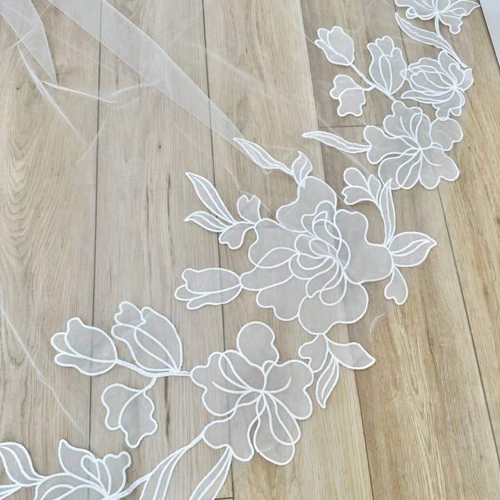 Petite Mariee Boutique - Wholesale Veil – Women’s - Lennon Floral Veil