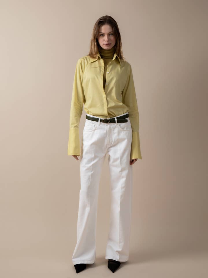 Camisa ajustada com colarinho pontudo em tecido contrastante por atacado de A LINE