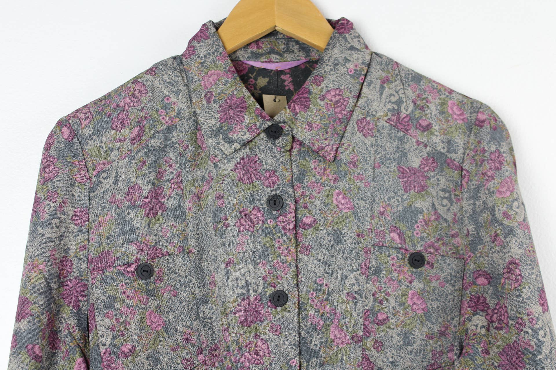 Sun's Out! - Vendita all'ingrosso Camicetta - Donna - Blusa a maniche lunghe con bottoni di seconda mano - Originale29