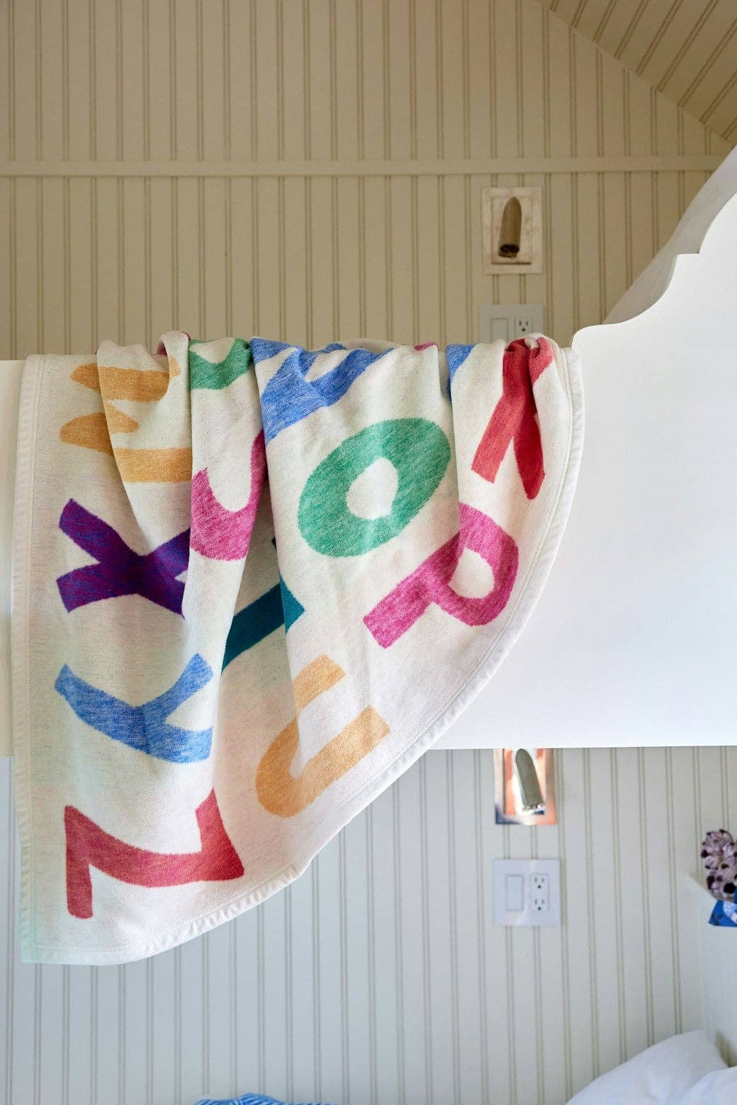 ChappyWrap - Wholesale Bedding Blanket - Kids & Baby - ABC Midi Blanket2