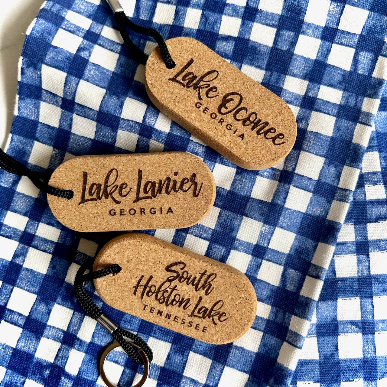 The Lillie Pad - Vente Porte-clés – unisexe - Porte-clés flottant en liège avec nom personnalisé pour la navigation4