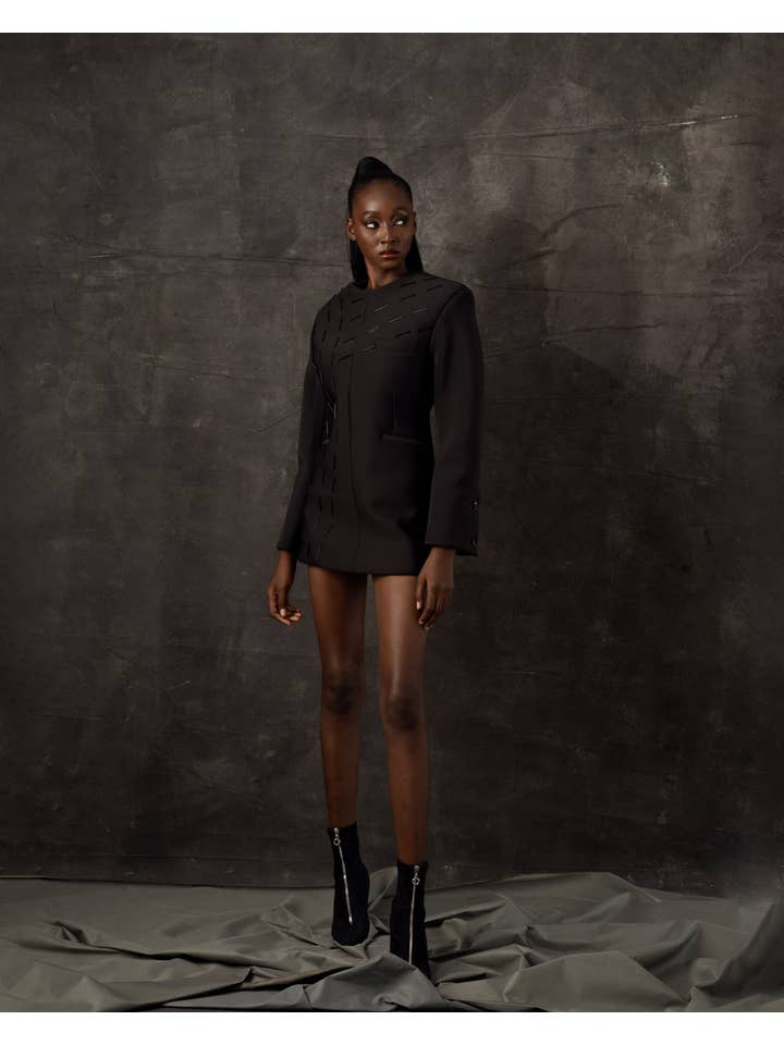 Svart Svart kavajklänning i distansväv – Strukturerad elegans för wholesale på Faire1