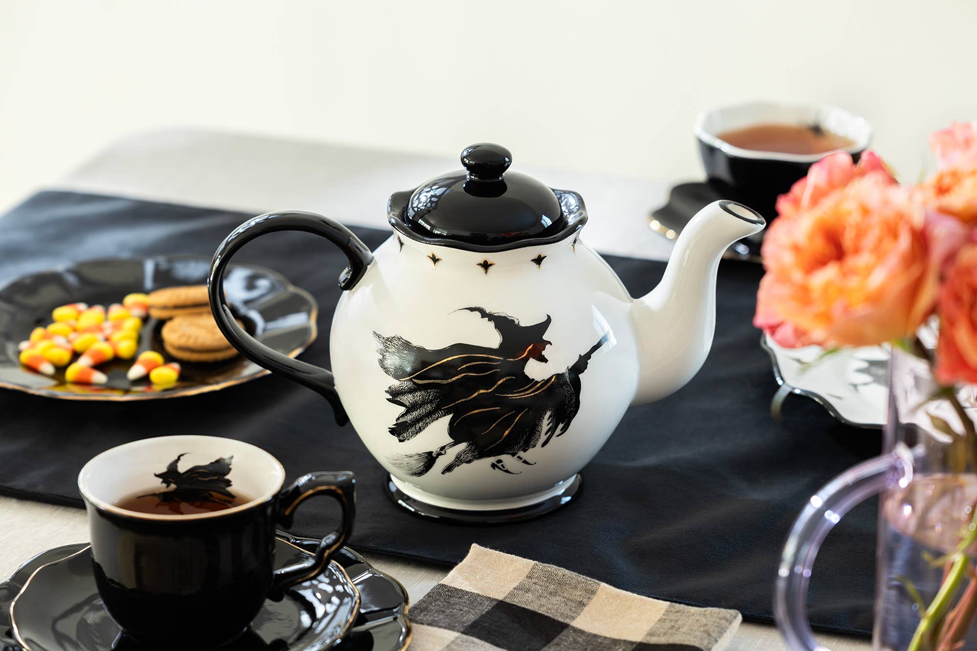 Grace Teaware - Wholesale Tea Pot - Halloween Witches Brew 40oz Teapot with Flying Witch1