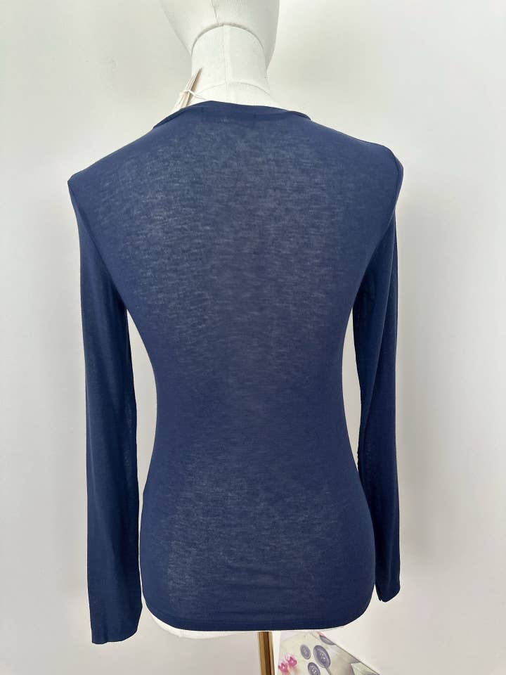 Navy Long-sleeve cashmere T-shirt with a round neckline for wholesale on Faire2
