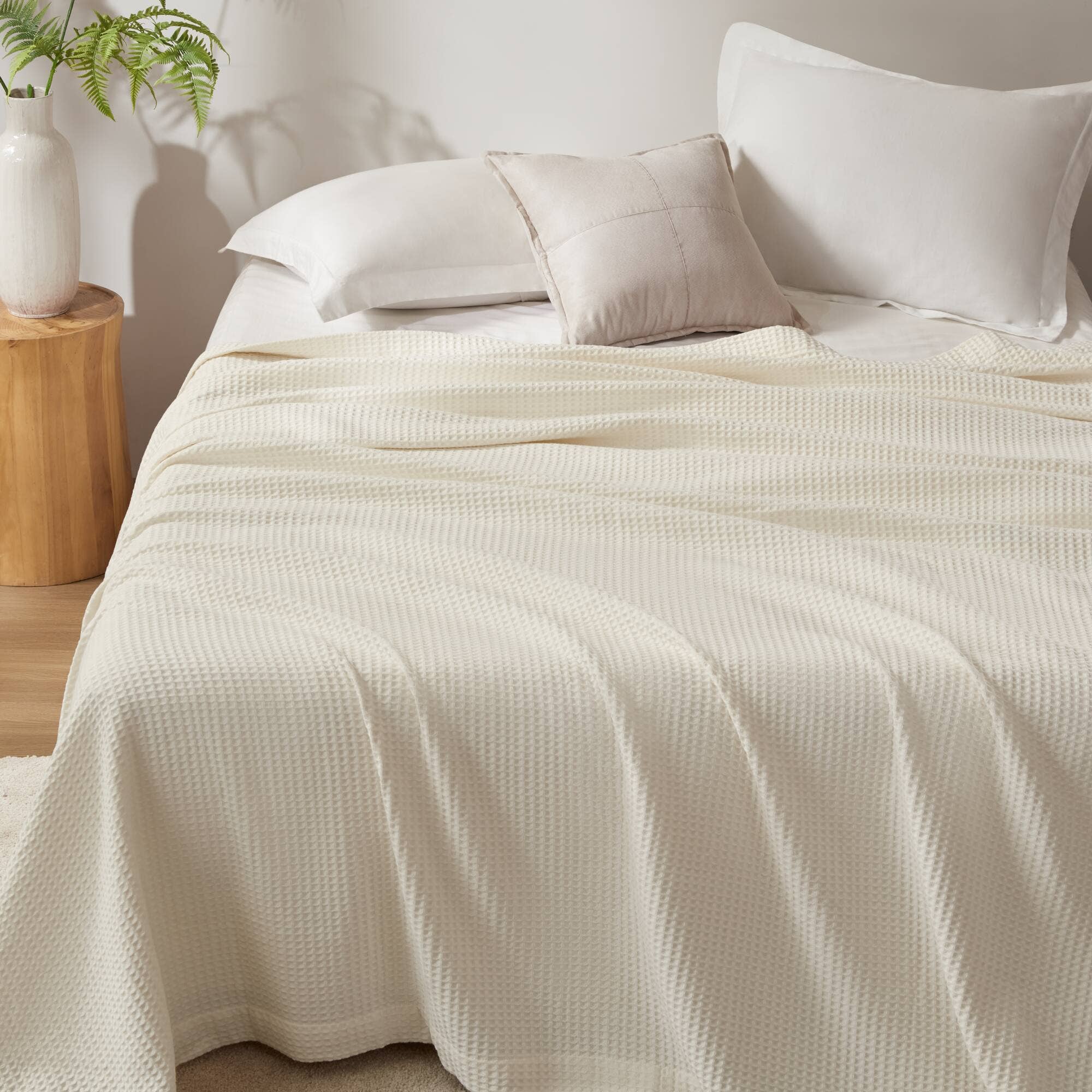 Olliix - Vente Couvre-lit - Couverture de lit en coton gaufré, ivoire8