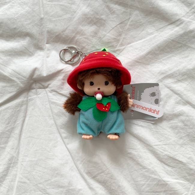 MOND HAUS - Wholesale Keychain - Women's - Jammy Keychain – Monchichi Doll in Strawberry Outfit
