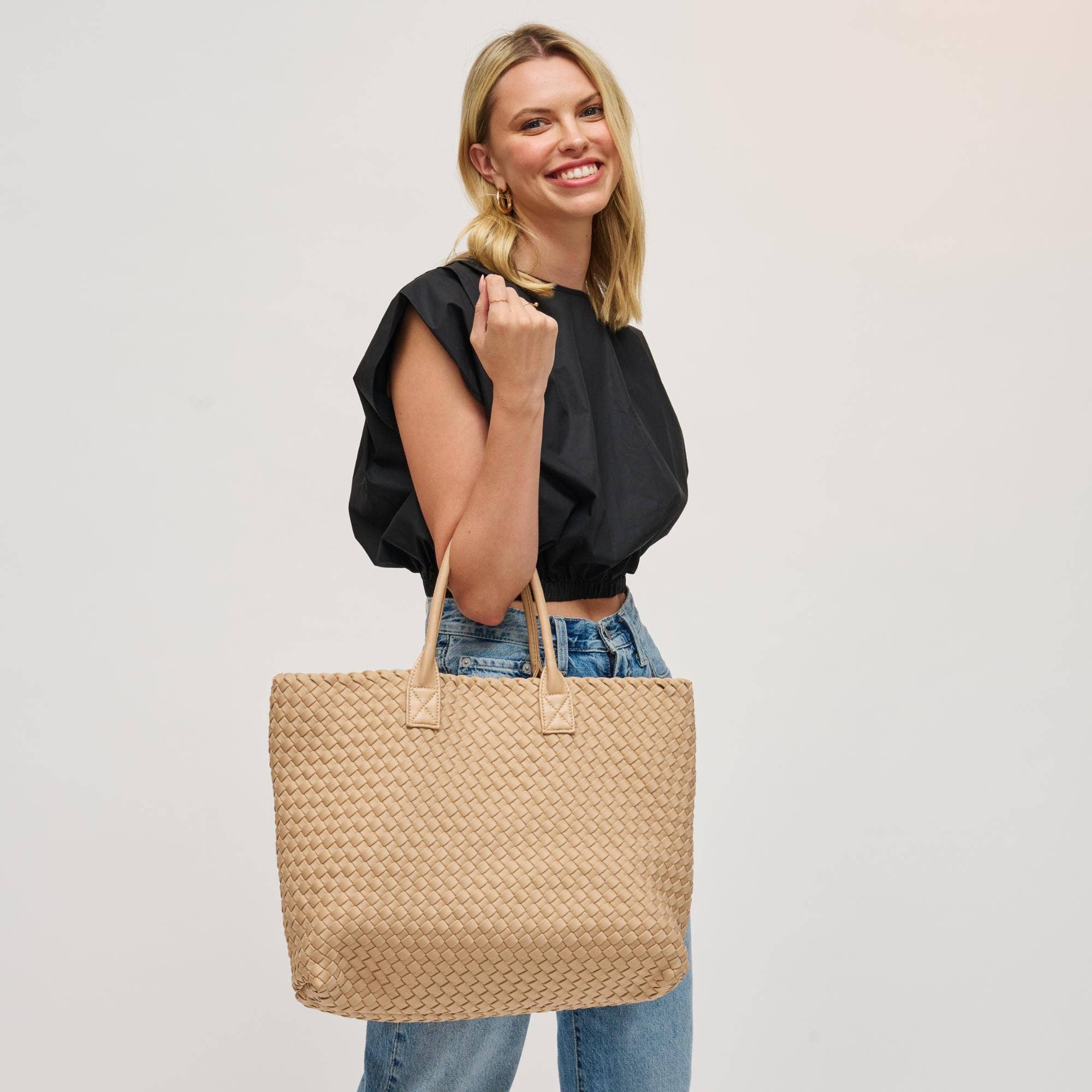 Urban Expressions – Großhandel Tragetasche – Damen – Ithaca Tote aus gewebtem Neopren mit veganem Lederhenkel24