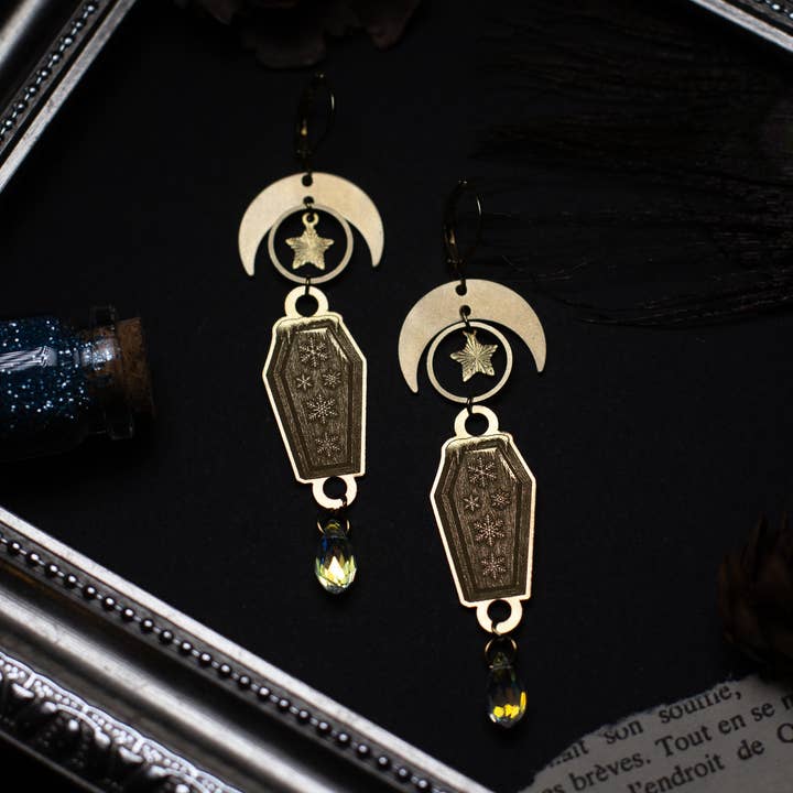 Éternellement cold - boucle d'oreille cercueil - gothique pour la vente par noemie zomby