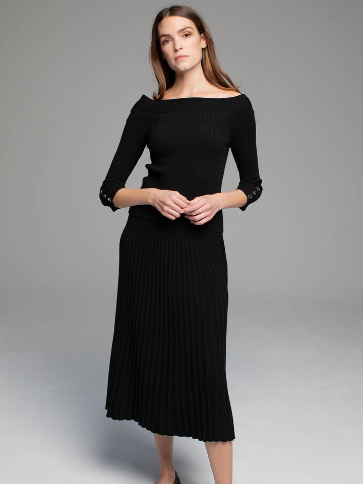 RIBBED SWEATER OFF SHOULDERS BLACK for wholesale by TACHI AND ZUCCA