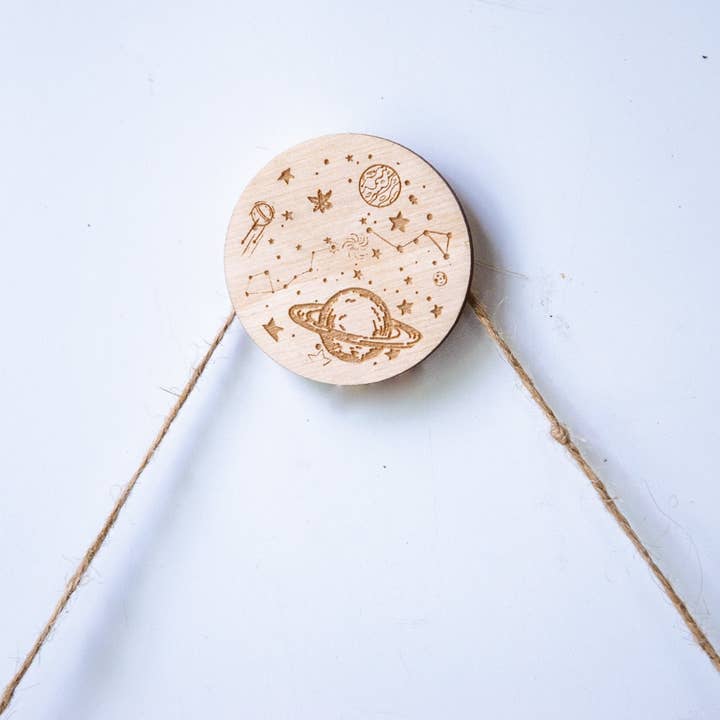 Gancio da parete autoadesivo per spazio per la vendita all'ingrosso da parte di Birch and tides