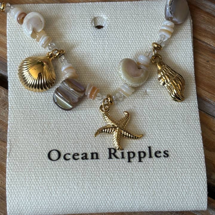 Ocean Ripples - Wholesale Charm/dangle bracelet - 18ct Gold Plated Shell Bracelet3