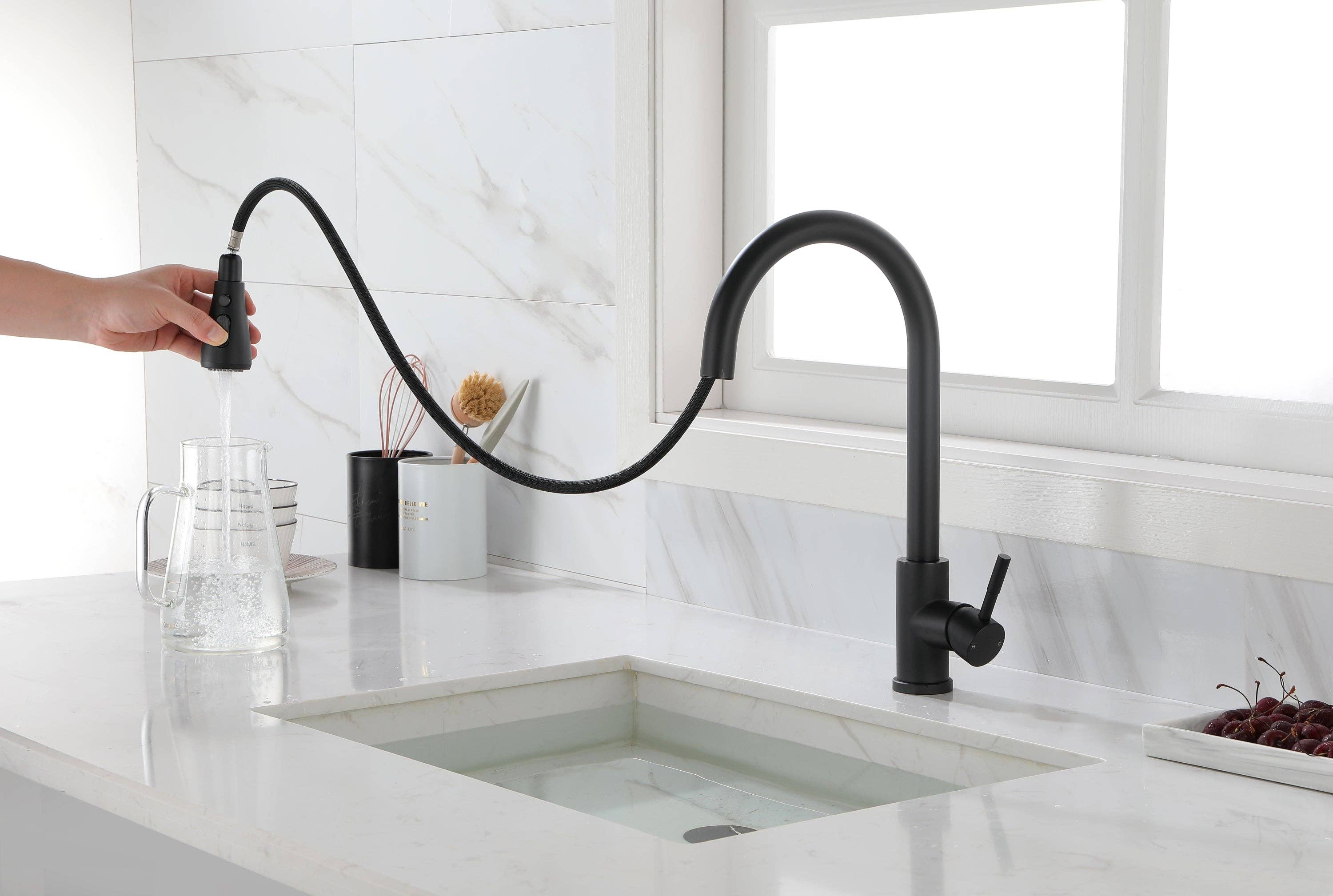 39F Inc. - Wholesale Kitchen Tool/Gadget - Matte Black Kitchen Faucet with Pull-Out Sprayer10