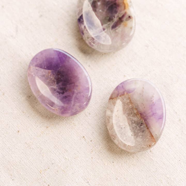 Tiny Rituals - Wholesale Spiritual stone/crystal - Amethyst Worry Stone2