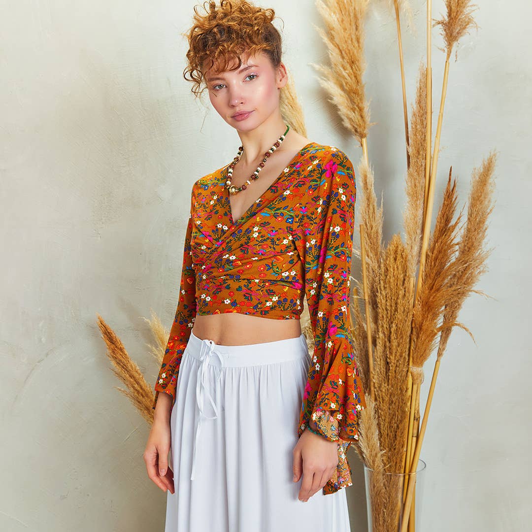 Los Banditos – Großhandel Bluse – Damen – Gelbes Crop-Top im Zigeunerstil mit Glockenärmeln und Blumen3