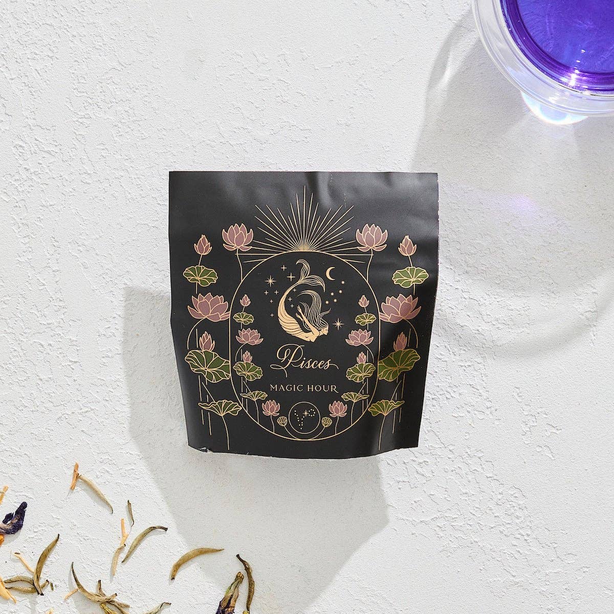 Magic Hour - Vente Thé en vrac - Poissons : myrtilles au magnolia et au jasmin et thé à la crème aux lions1