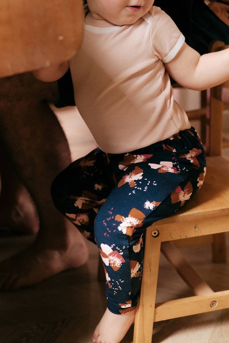 Eglantine et Zoé - Wholesale Fabric - Ink Blue Anemone Cotton Jersey Fabric7