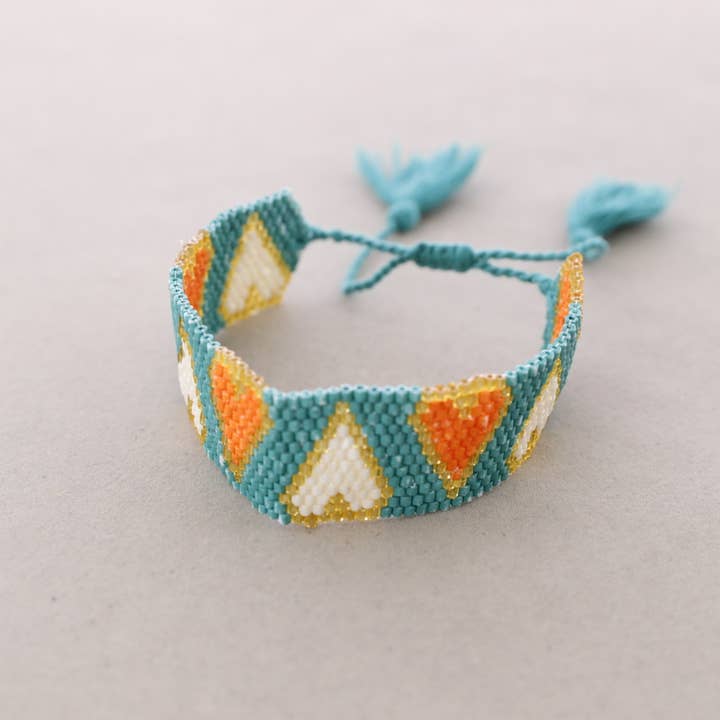 Sonata – Großhandel Click-Button-Schmuck – Etnica Makramee-Armband mit Perlen4