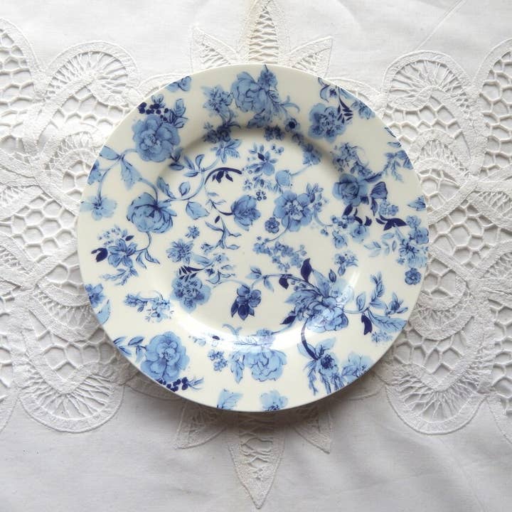 All Little Cute Things - Vendita all'ingrosso Piatti da insalata - Piatto da portata Heritage Flowers blu e bianco 19 cm
