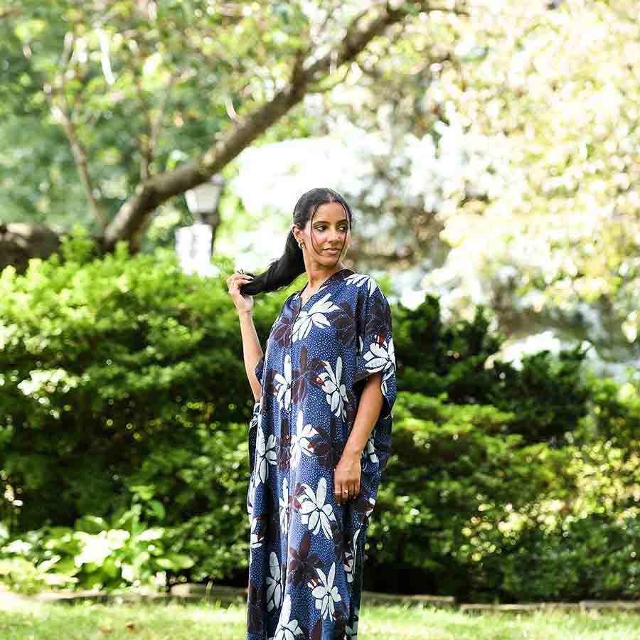 Ichcha – Engroshandel Kjole - Dame – Kaftankjole - Indigo Block Print Modal med knapper | Kamala8