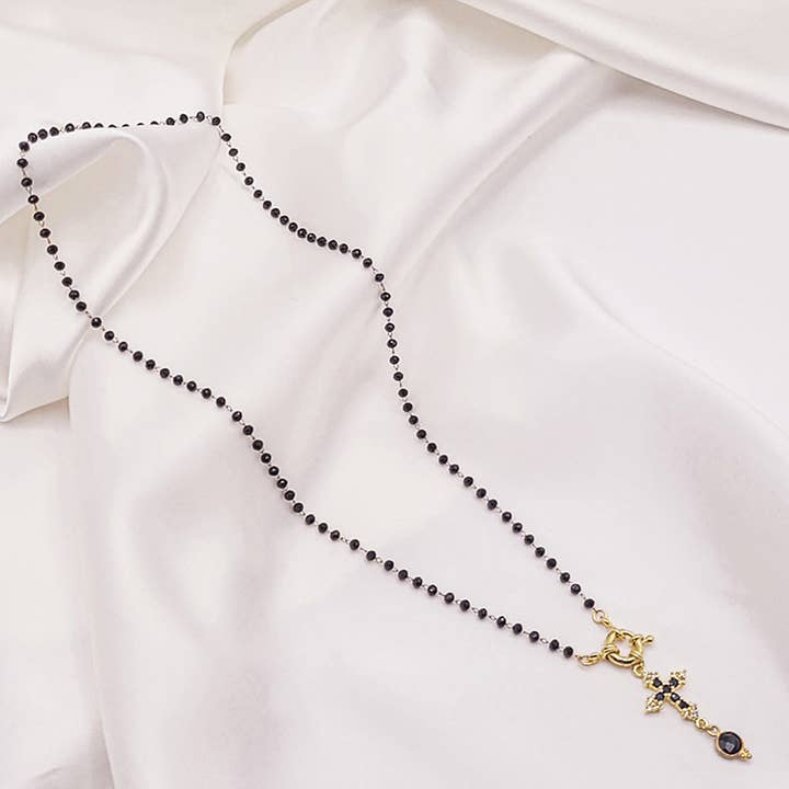 Collier Maiti croix onyx pour la vente par Moira Bijoux Creation