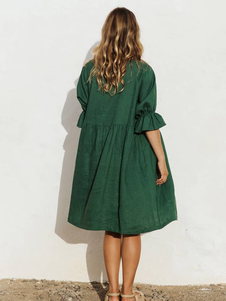 MagicLinen - Wholesale Dress - Women's - Voluminous linen dress NERJA in Green